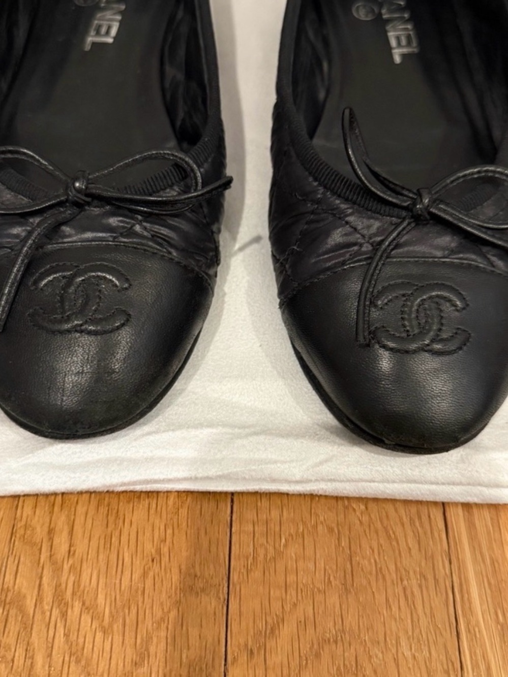 CHANEL Black Quilted Calfskin Bow Ballet Flats (European size 38) - Picture 8 of 10